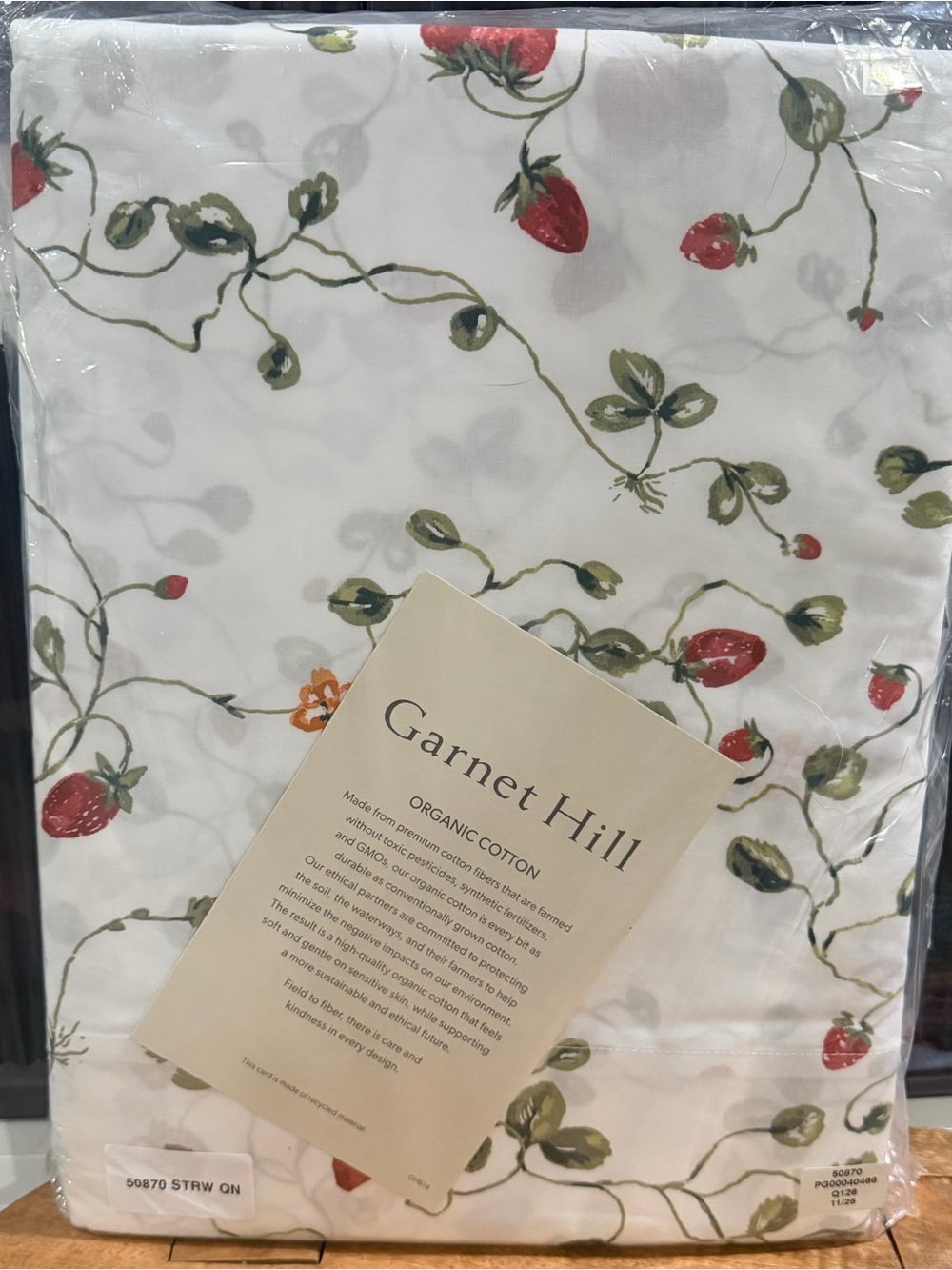 Garnet Hill Organic Cotton Strawberry Print Queen Bedding